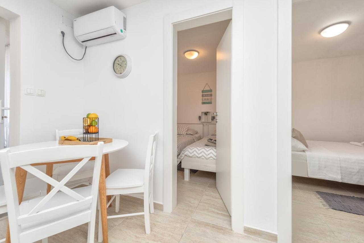 Apartment Tema Vir Exteriör bild