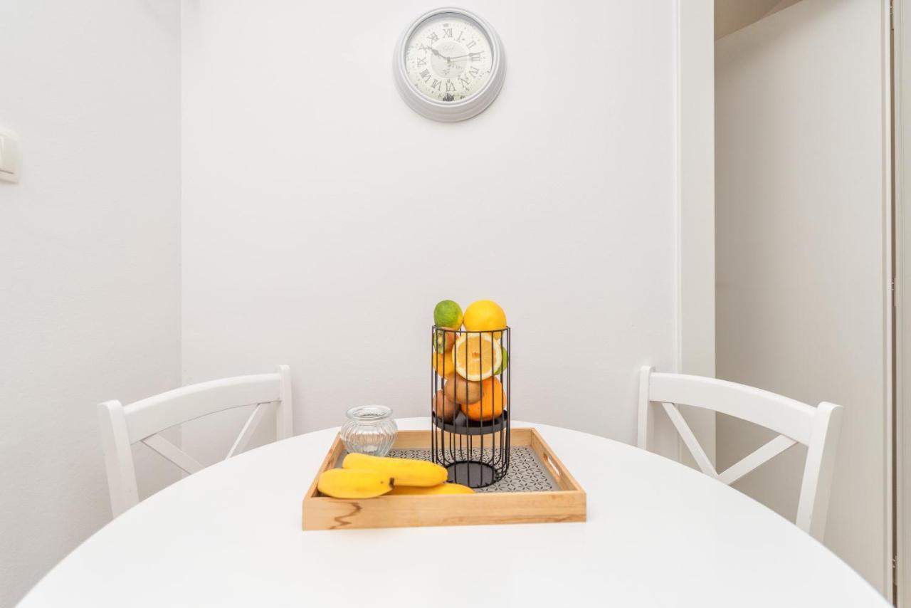 Apartment Tema Vir Exteriör bild