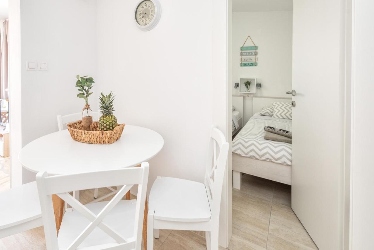 Apartment Tema Vir Exteriör bild